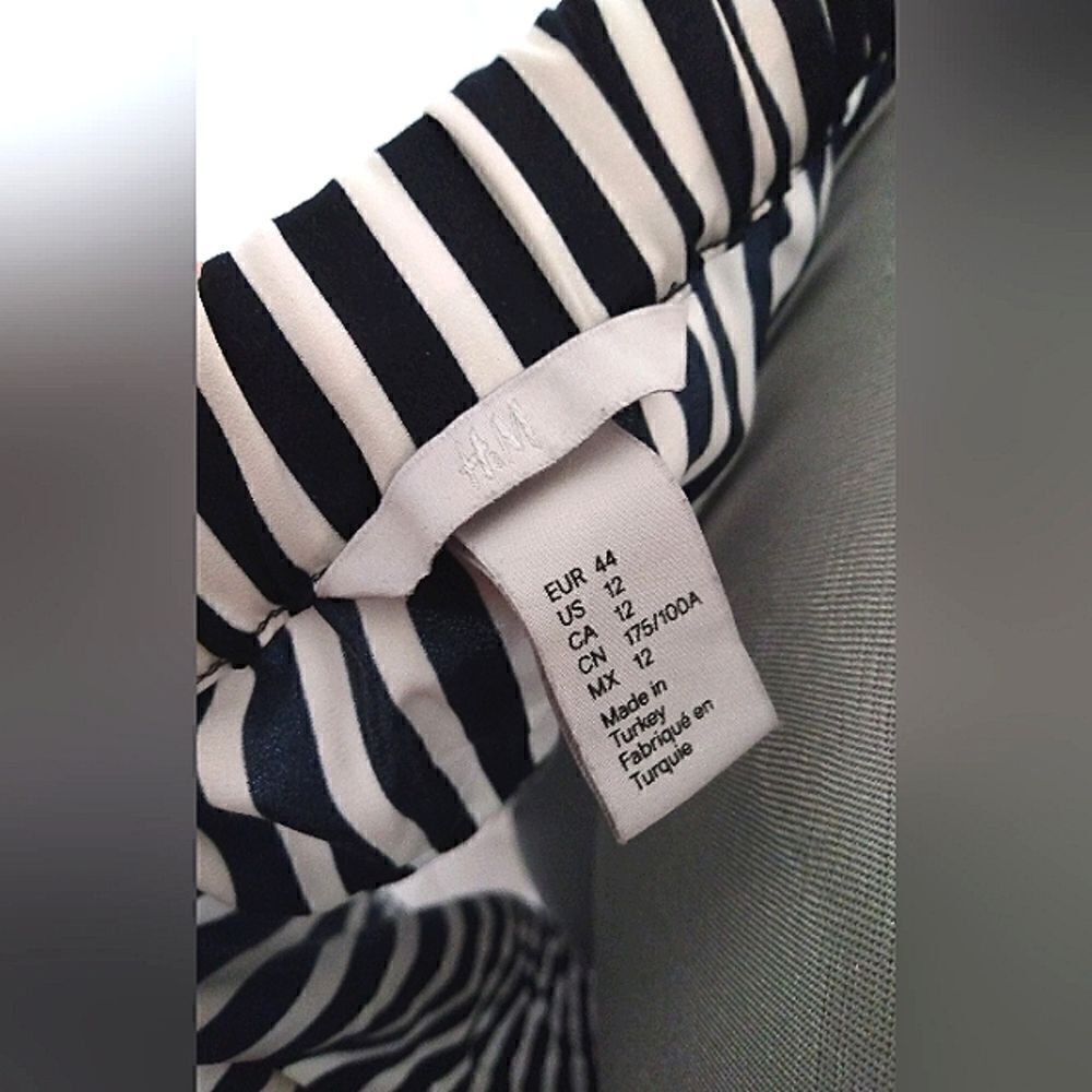 H&M Blouse Short Sleeve Top Black & White Stripes SZ 12 Bow Ties - Picture 9 of 9